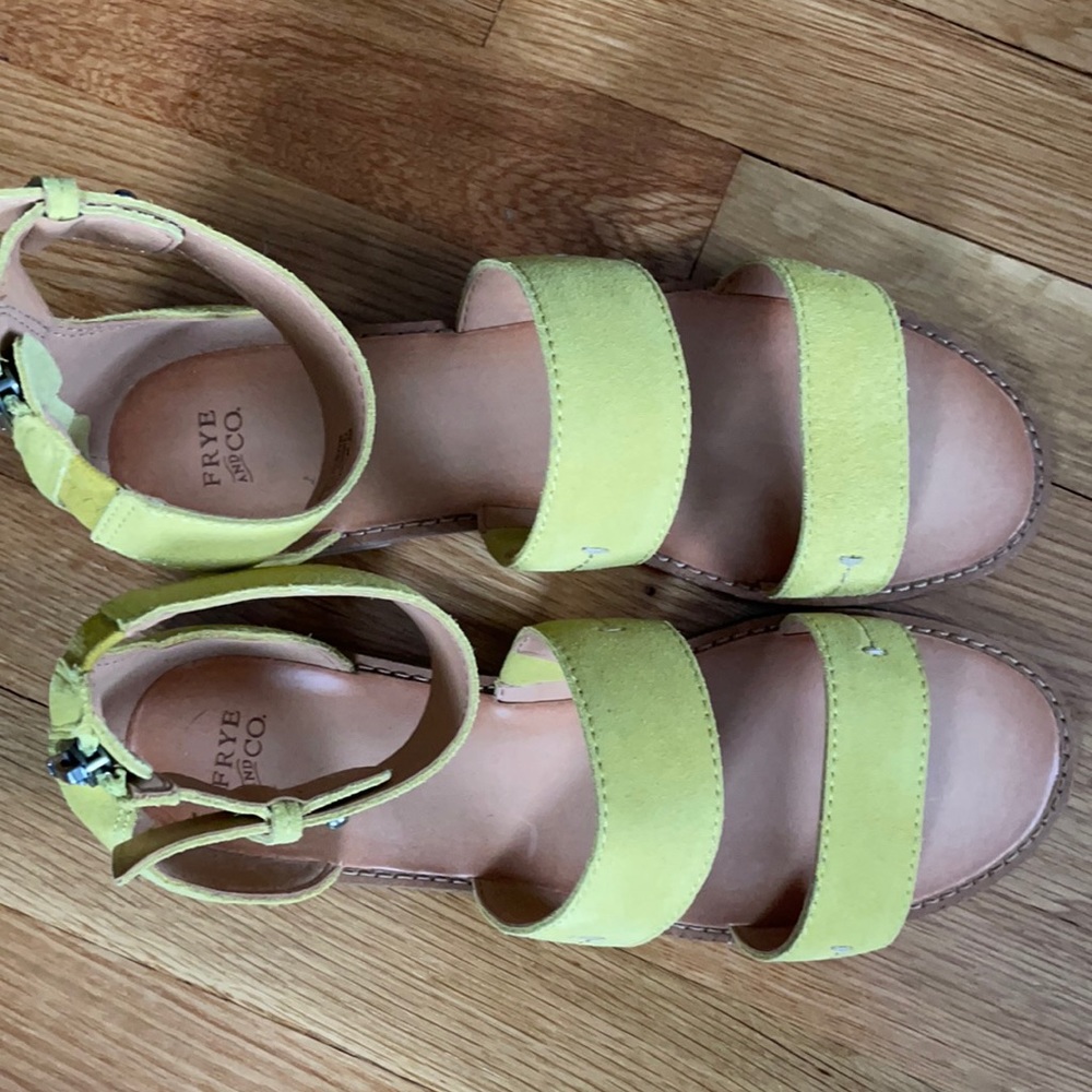 FRYE & Co.                                         
Yellow flat suede sandals